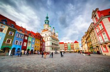 Vodka tasting walking tour of Poznan