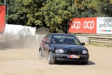 Conduzir um Carro de Rally 2 voltas + 2 voltas em co-piloto