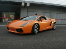 Drive a Lamborghini Gallardo - 4 or 8 laps