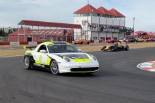 Conducir un Porsche Boxster - 2 vueltas en circuito largo